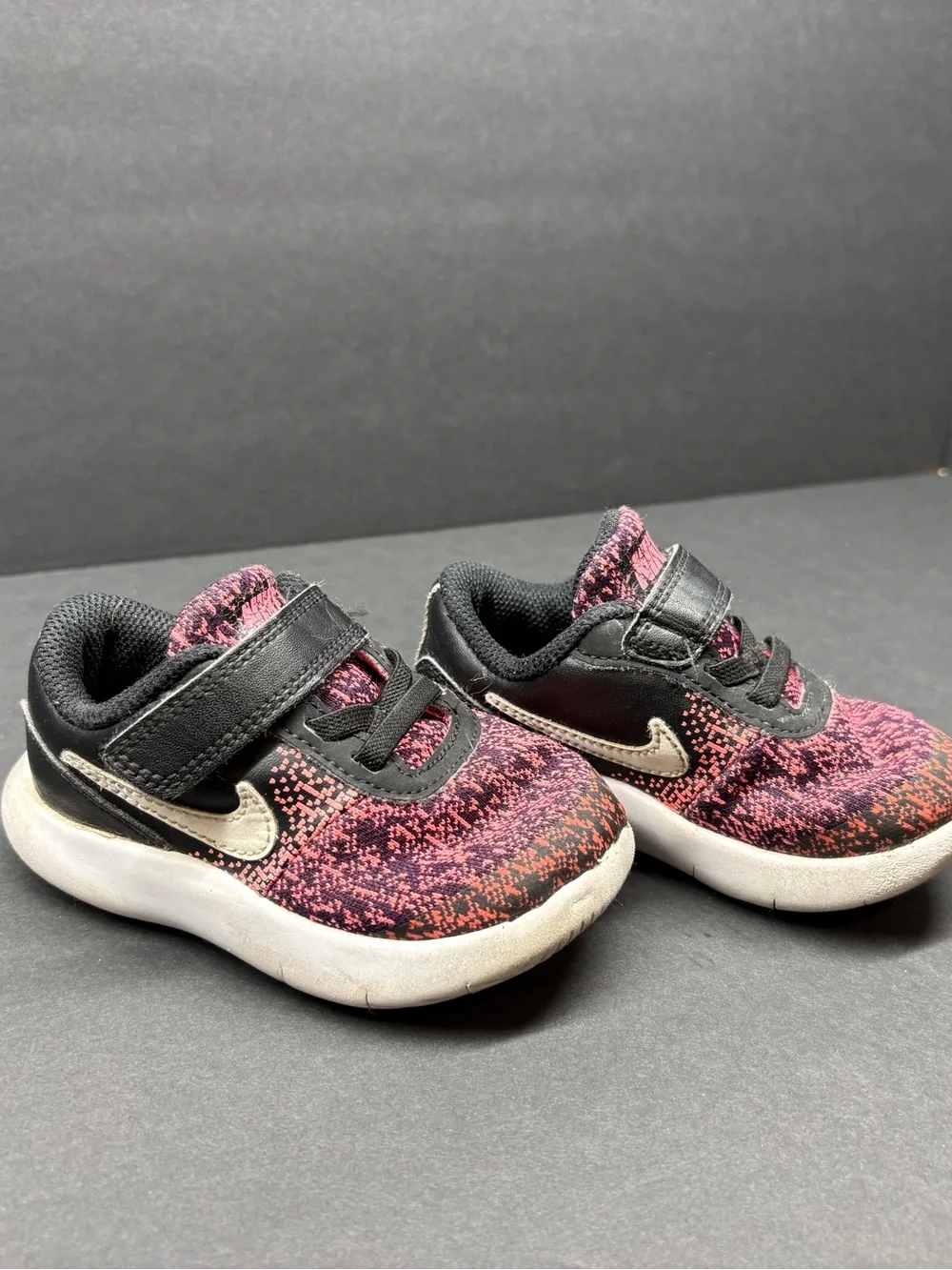 Nike Kids Pink and Black Knit Hook-and-Loop Sneakers